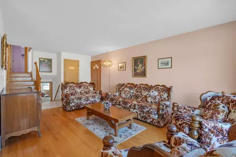 2054 Birch St, Des Plaines, IL 60018 photo 7