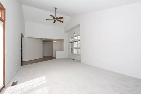 Living - 1652 Cayman Ct #1, Bartlett, IL 60103 photo 2 of 5