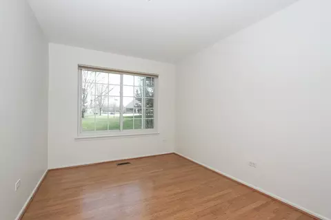 Bedroom - 1652 Cayman Ct #1, Bartlett, IL 60103 photo 1 of 5