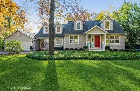 1110 Muir Ave, Lake Bluff, IL 60044