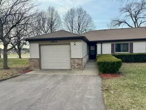 803 Coventry Ln # A, Sterling, IL 61081