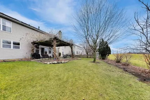 Exterior - 5355 Galloway Dr, Hoffman Estates, IL 60192 photo 4 of 5