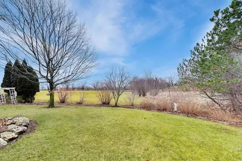 Exterior - 5355 Galloway Dr, Hoffman Estates, IL 60192 photo 3 of 5