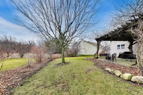 Exterior - 5355 Galloway Dr, Hoffman Estates, IL 60192 photo 5 of 5