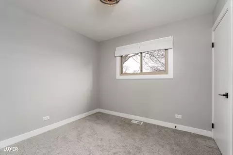 Bedroom - 600 Baxter Ln, Hoffman Estates, IL 60169 photo 1 of 4