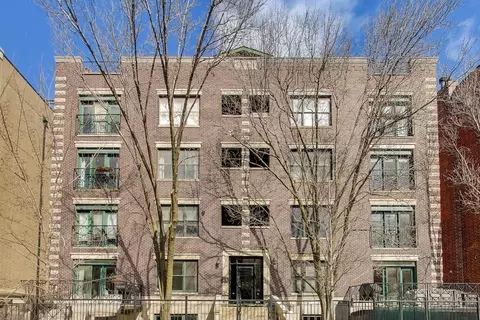 714 W Melrose St #2E, Chicago, IL 60657