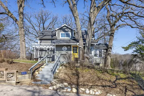 501 Ski Hill Rd, Fox River Grove, IL 60021