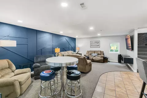 Living - 705 Ascot Ct, Hoffman Estates, IL 60169 photo 5 of 7