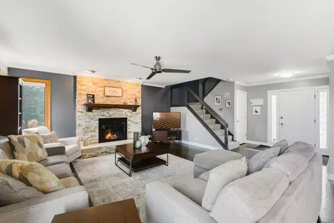 Living - 705 Ascot Ct, Hoffman Estates, IL 60169 photo 2 of 7