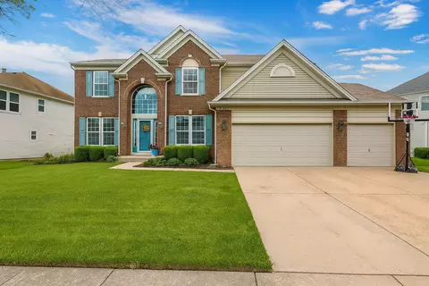 908 Blue Ridge Dr, Streamwood, IL 60107