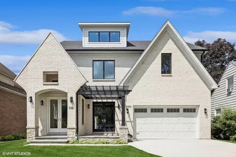 936 S Mitchell Ave, Elmhurst, IL 60126