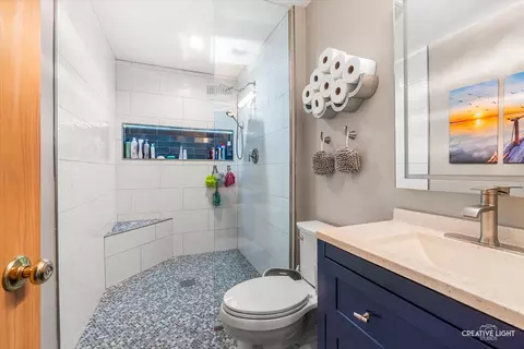 Bath - 2199 Ashby Ln, Plainfield, IL 60586 photo 2 of 2