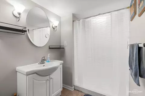 Bath - 2199 Ashby Ln, Plainfield, IL 60586 photo 1 of 2