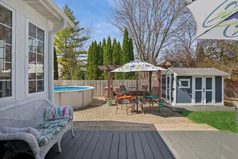 Exterior - 100 Longford Dr, Elgin, IL 60120 photo 3 of 6