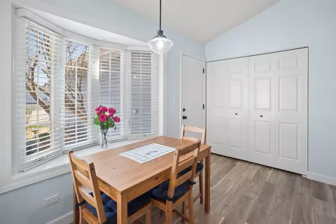 Dining - 100 Longford Dr, Elgin, IL 60120 photo 2 of 2