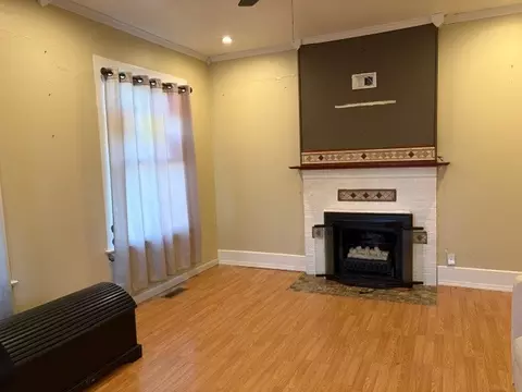Living - 820 S 20th St, Herrin, IL 62948 photo 1 of 2