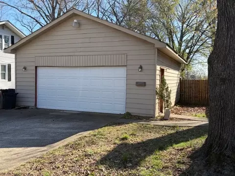Exterior - 820 S 20th St, Herrin, IL 62948 photo 3 of 6