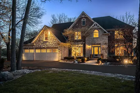 842 N Bennett St, Geneva, IL 60134