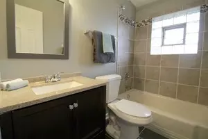 Bath - 8829 Robin Dr #B, Des Plaines, IL 60016 photo 2 of 3