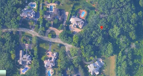 13500 Lucky Lake Dr, Lake Forest, IL 60045