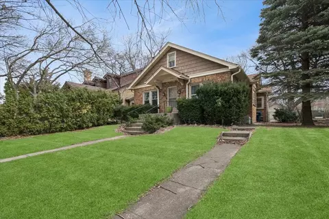 1319 N Ash St, Waukegan, IL 60085