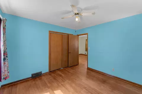 Bedroom - 1921 33rd St, Moline, IL 61265 photo 3 of 6