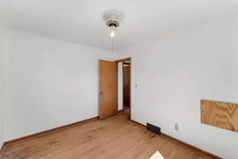 Bedroom - 1921 33rd St, Moline, IL 61265 photo 6 of 6