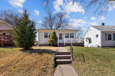 1921 33rd St, Moline, IL 61265