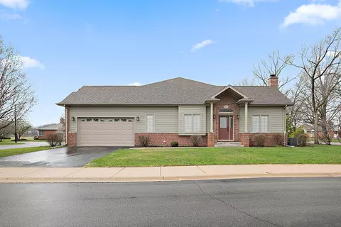 738 River Place Dr, Bourbonnais, IL 60914