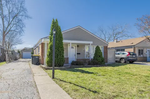 3137 176th St, Lansing, IL 60438