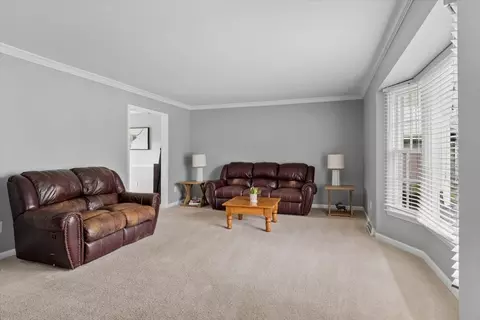 Living - 535 Apache Dr, Batavia, IL 60510 photo 2 of 2