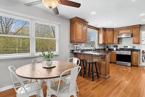 Kitchen - 535 Apache Dr, Batavia, IL 60510 photo 3 of 3
