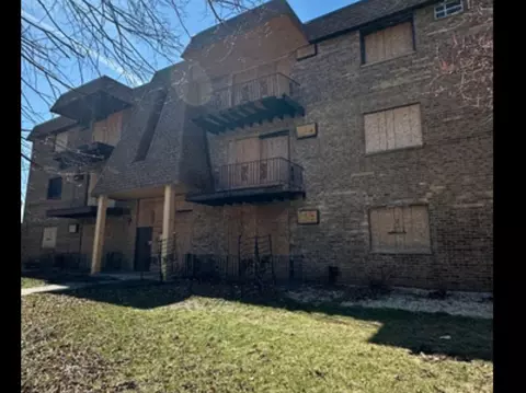 5700 128th St #9, Crestwood, IL 60418