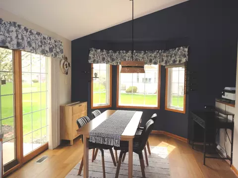 Dining - 144 Winding Trl, Diamond, IL 60416 photo 2 of 2