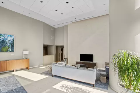 Living - 60 E Monroe St #4504, Chicago, IL 60603 photo 4 of 5