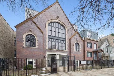 1847 N Kedzie Ave #3S, Chicago, IL 60647