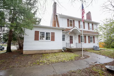 422 N Hennepin Ave, Dixon, IL 61021