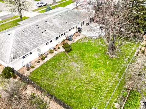 Exterior - 104 Ruth Rd, Bloomington, IL 61701 photo 11 of 11