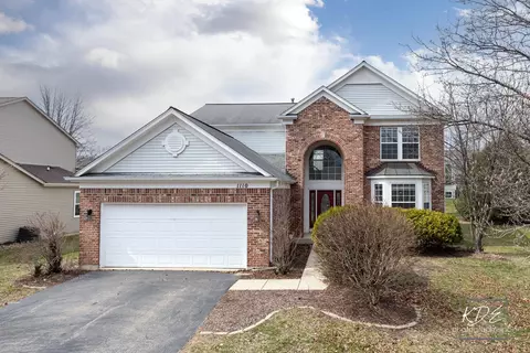 1110 Oakhill Dr, Aurora, IL 60502