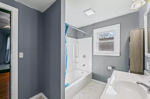 Bath - 104 E Allen St, Allerton, IL 61810 photo 2 of 3