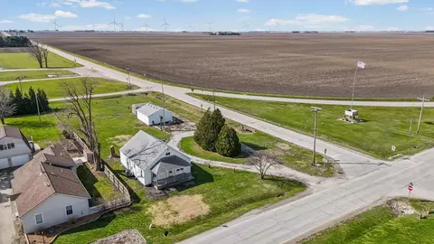 View/Area - 104 E Allen St, Allerton, IL 61810 photo 1 of 3