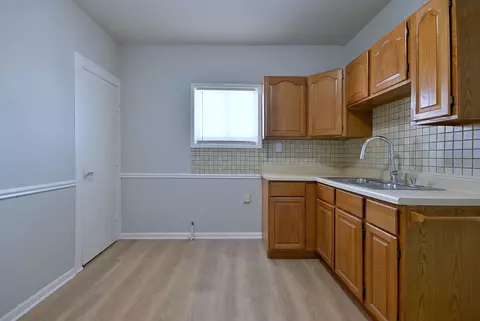 Kitchen - 7625 Monroe St, Forest Park, IL 60130 photo 8 of 9