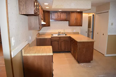 Kitchen - 1770 E North St, Morris, IL 60450 photo 2 of 2
