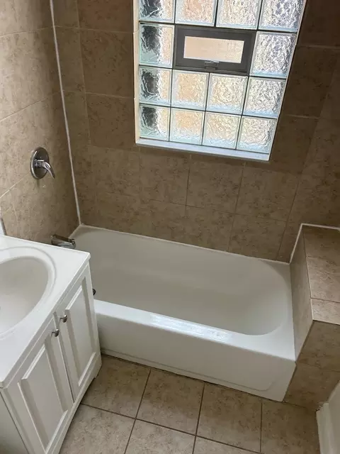 Bath - Undisclosed, Chicago, IL 60636 photo 6 of 7
