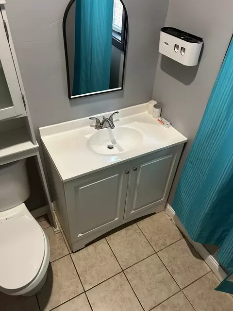 Bath - Undisclosed, Chicago, IL 60636 photo 3 of 7