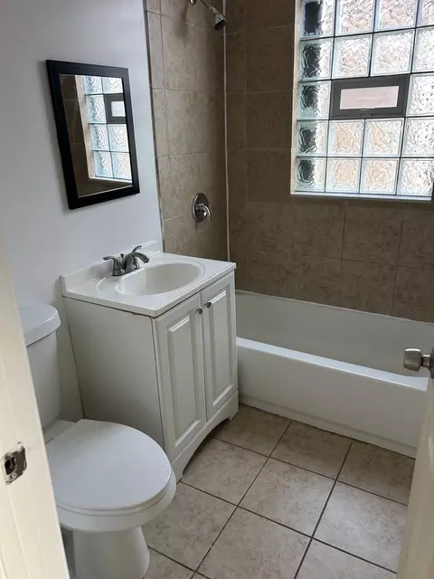 Bath - Undisclosed, Chicago, IL 60636 photo 5 of 7