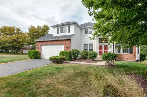 1300 Kettering Rd, Mundelein, IL 60060