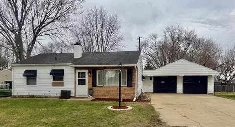 1420 Seminole Dr, Ottawa, IL 61350