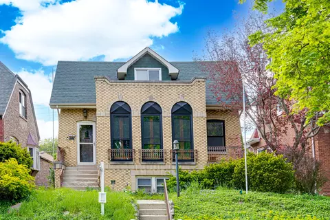 7047 N 26th Pkwy, Berwyn, IL 60402