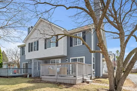 208 Maple St #C, Sugar Grove, IL 60554